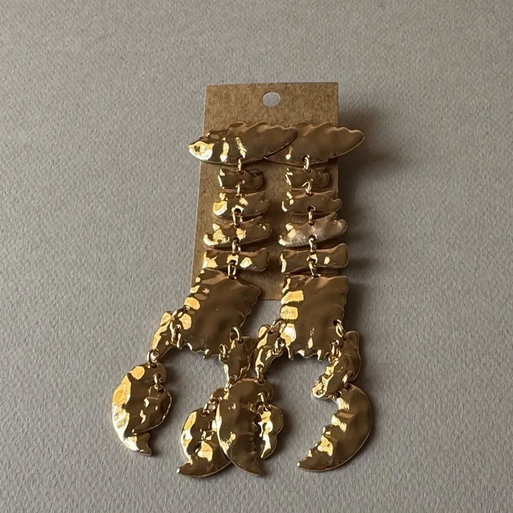 Gold Scorpion Earrings M544 - Picture 3 of 3